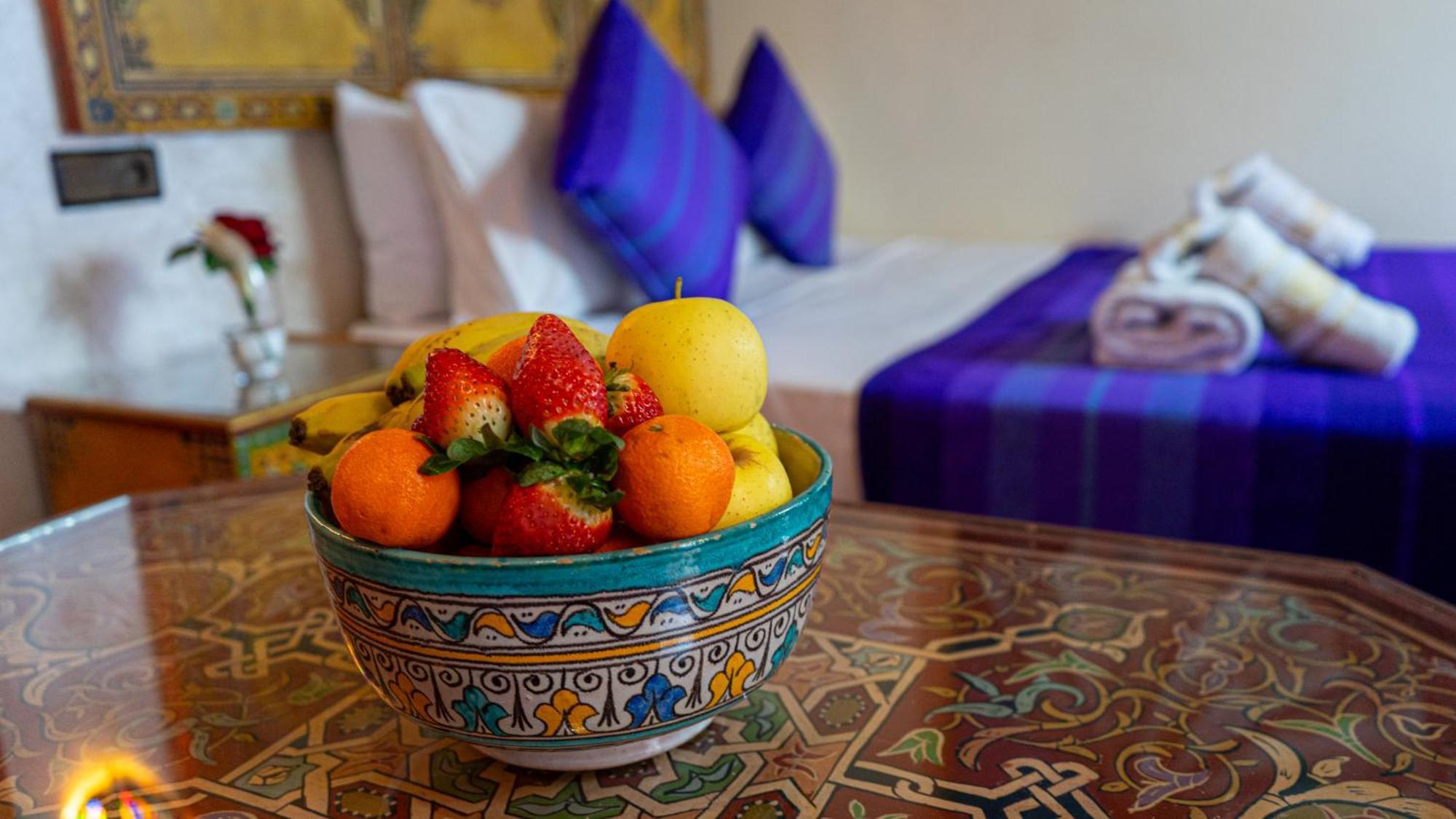 Riad Dar El Ouedghiri Fes Exterior photo
